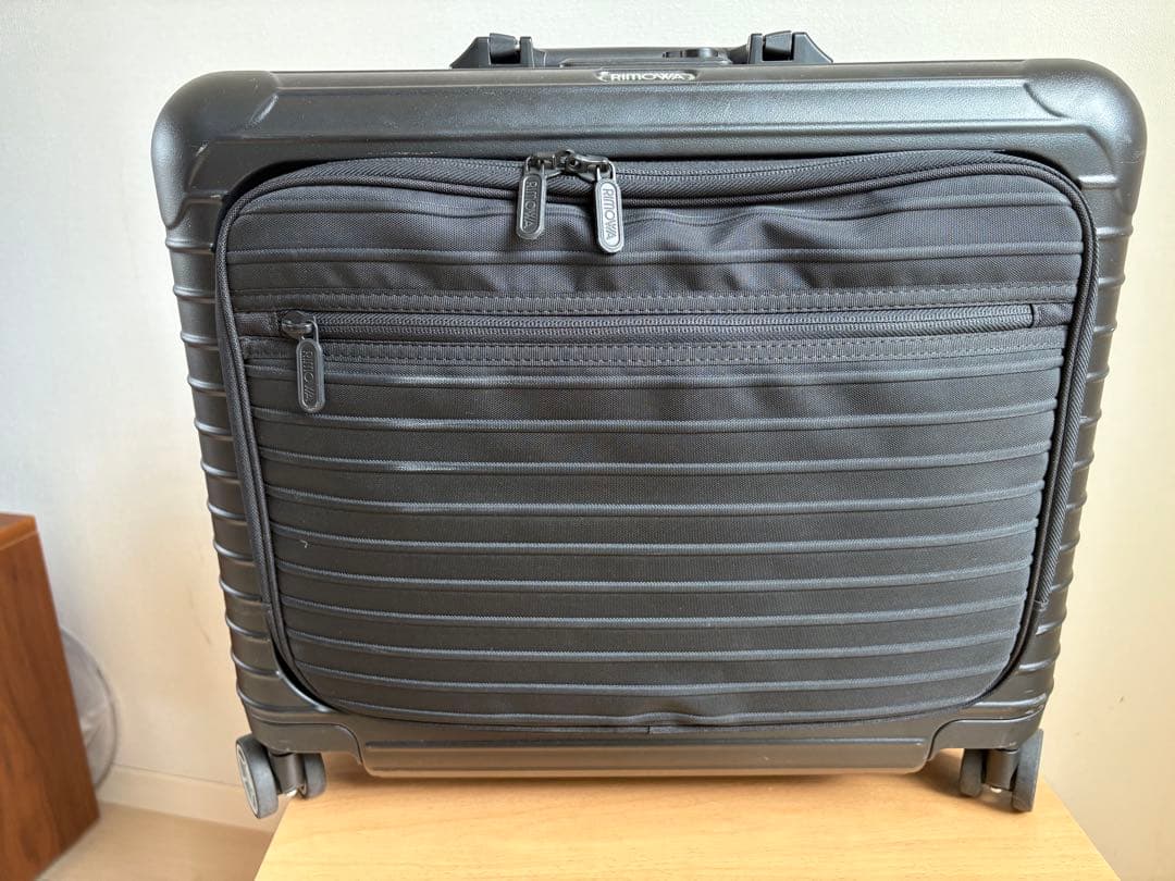 希少　リモワRIMOWAボレロBolero 4輪　キャリーケース　40L RIMOWA（リモワ） [正規品]送料無料 5年保証付き RIMOWA 865.40.32.4