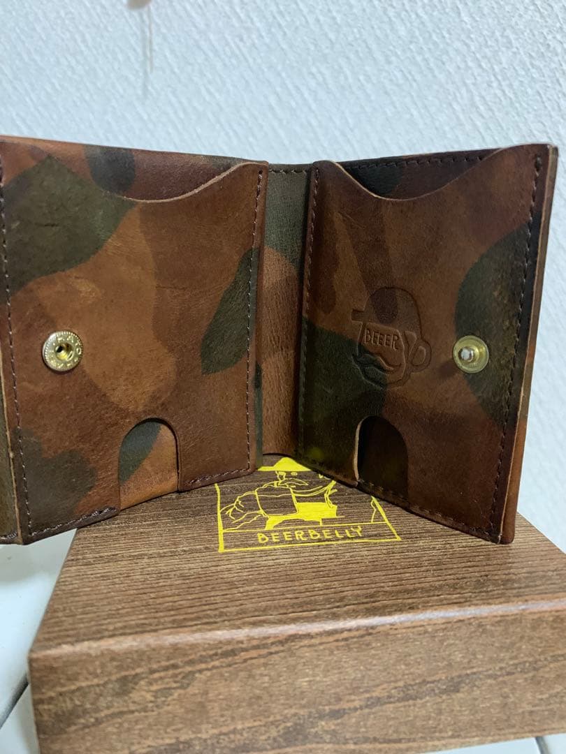 ビアベリー　ハッチバック　迷彩