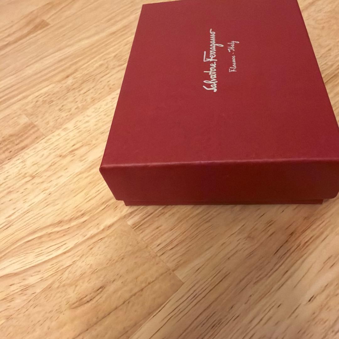 フェラガモ ミニ財布　新品