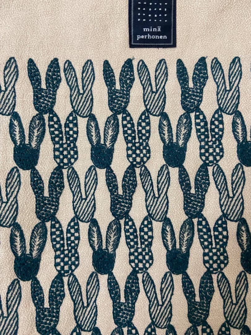 ミナペルホネン pomppia エッグバッグ - バッグ最低 価格