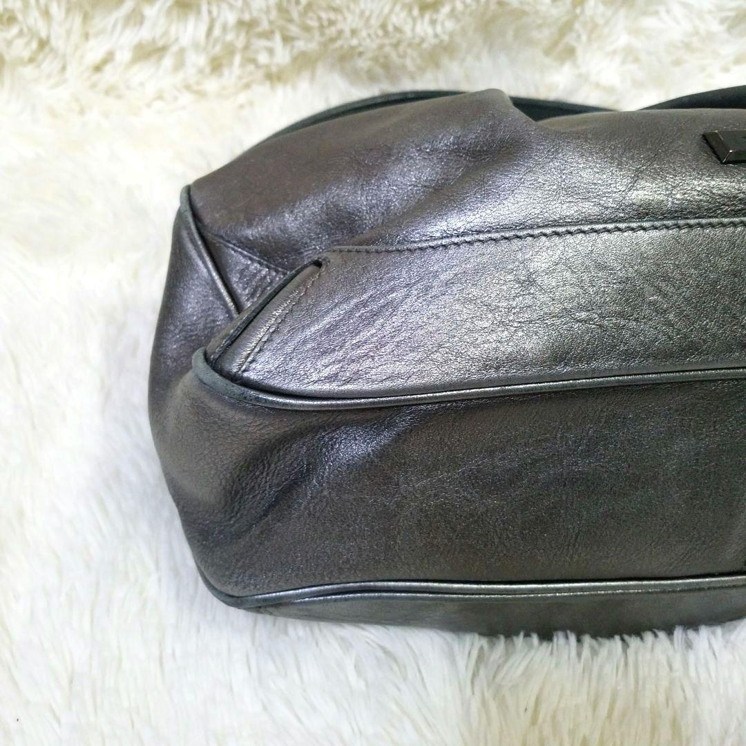 【美品】BURBERRY ワンショルダーバッグ レザー メタリックグレー 肩掛け