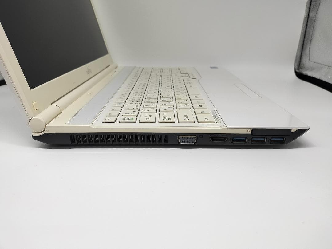 FUJITSU】爆速Core i7/新品SSD256GBノートパソコン C11 - メルカリ