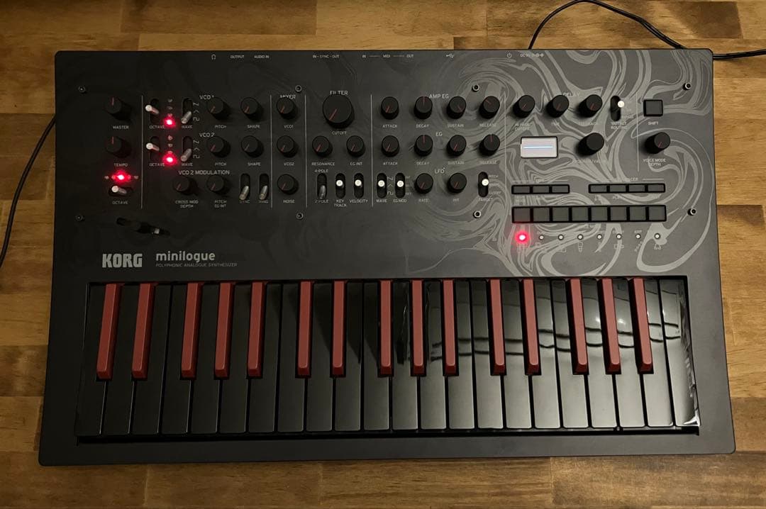 美品 KORG minilogue bass ベースシンセサイザー 元箱あり 美品 KORG