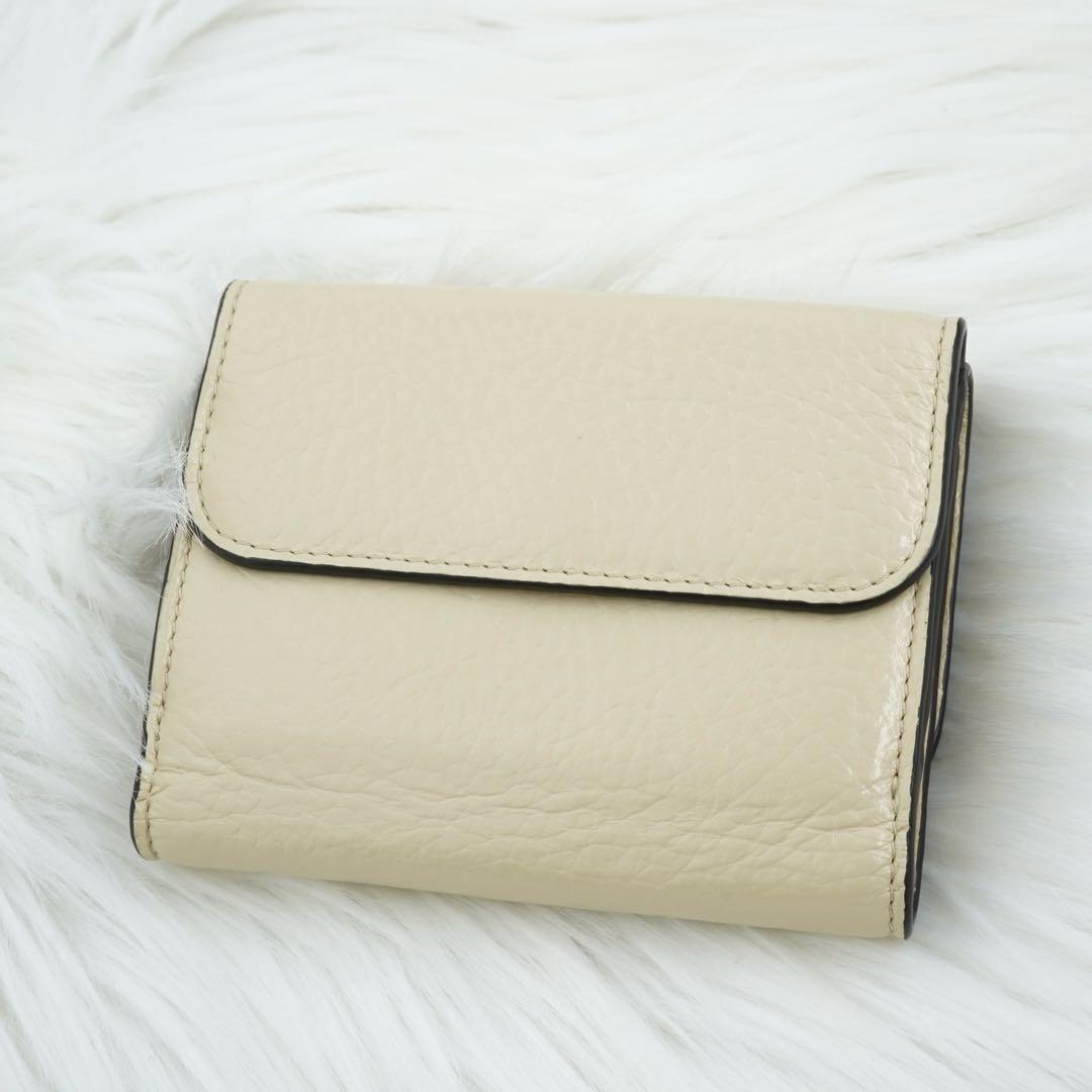 ほぼ未使用品　Chloe クロエ　三つ折り財布　レザー　ロゴグラム　アイボリー