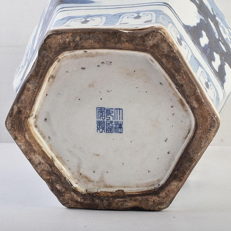 中国　大清乾隆年製　青花花文　六角大瓶　花瓶　壺　D　8941A