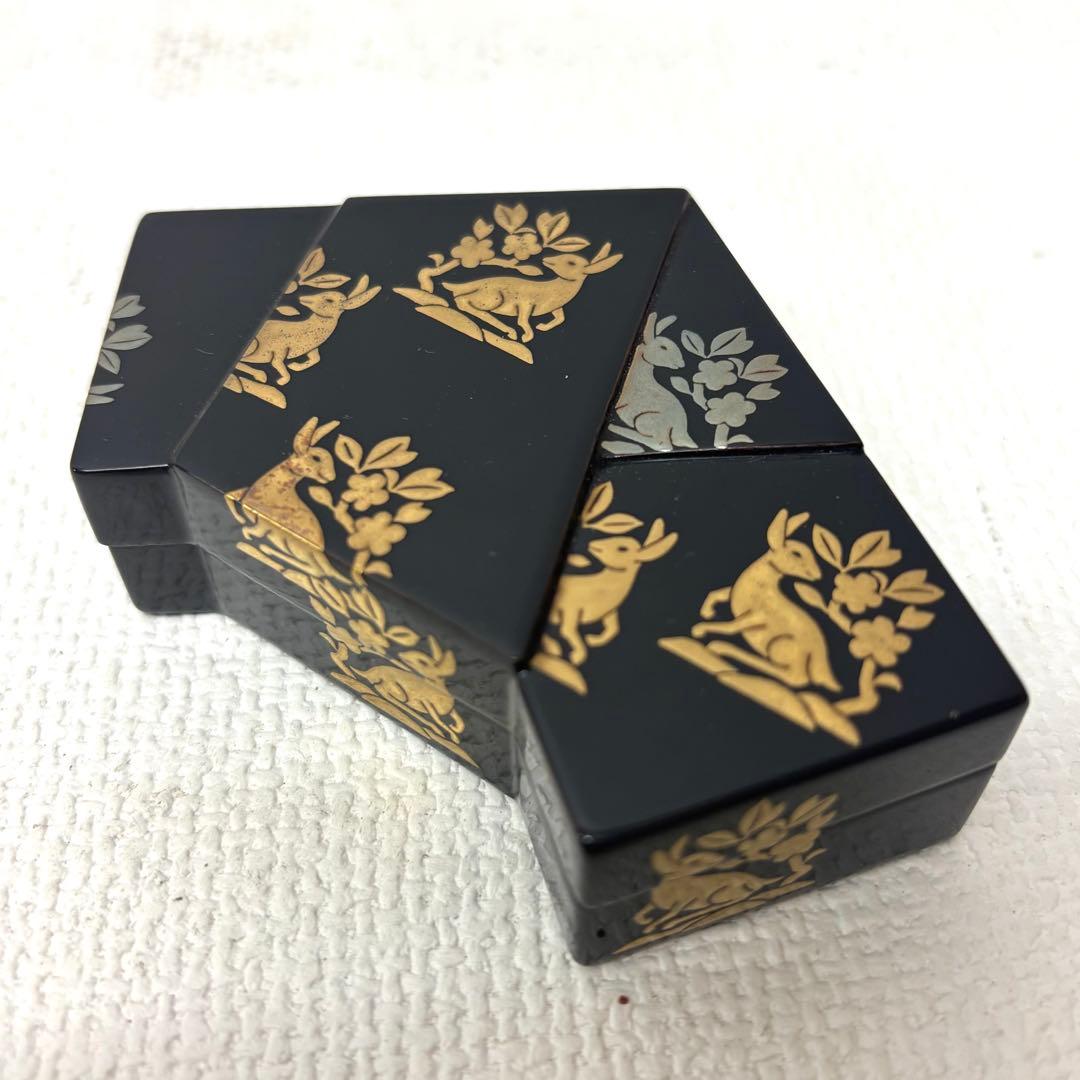 真作保証☆若島孝雄 花兎蒔絵 結文香合 輪島塗り 共箱