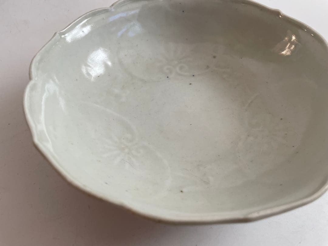 骨董　アンティーク　古伊万里　白磁　陽刻　膾皿　深皿　鉢