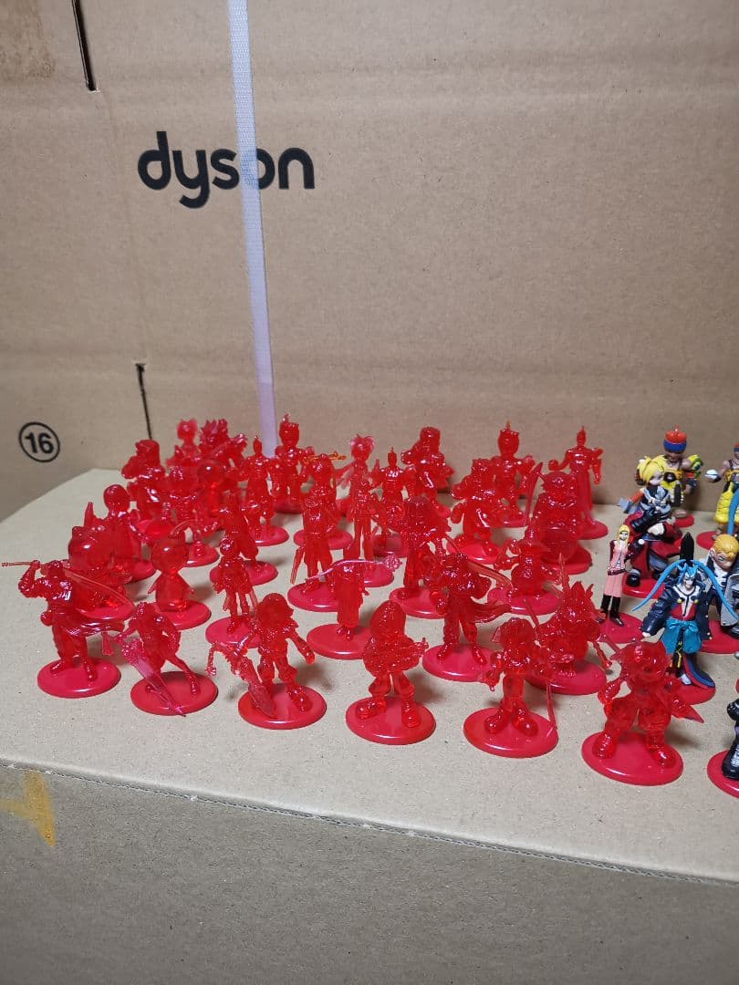 ファイナルファンタジー 人形 カード ピンバッジ ゲーム キャラクター