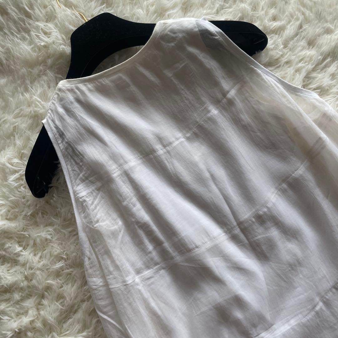 美品　ブルネロクチネリ　シルク　ホワイト ノースリーブ タンクトップ