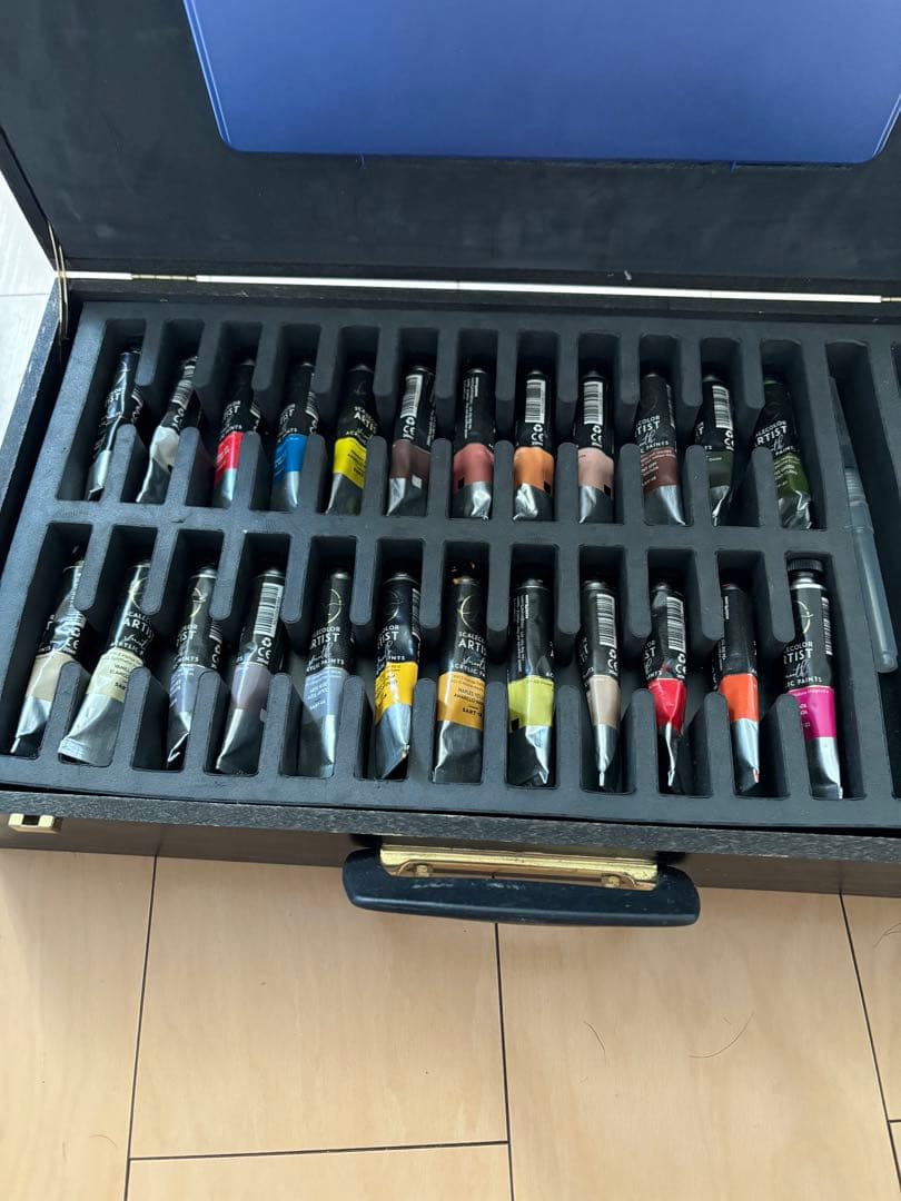 スケールカラーアーティスト