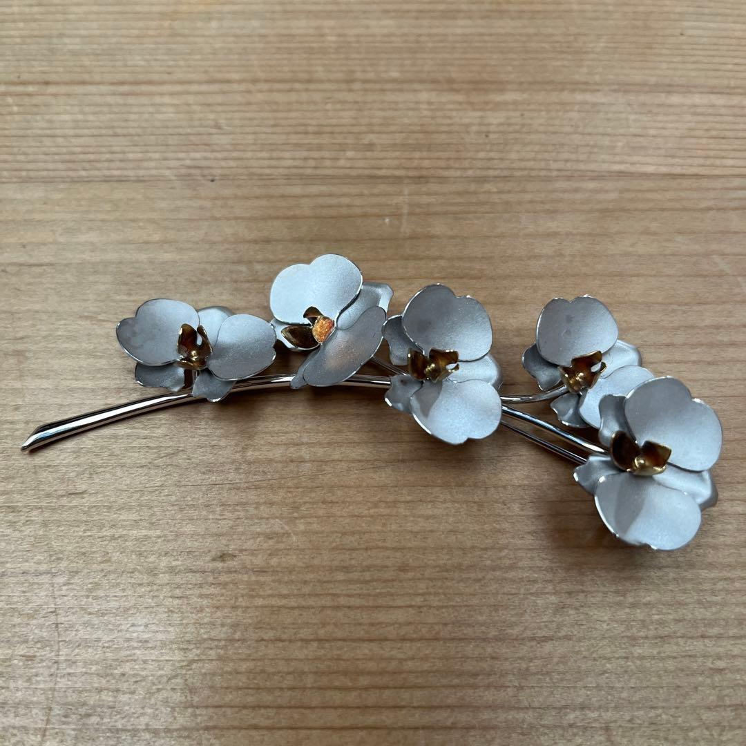 K18WG K18 胡蝶蘭モチーフ ブローチ K18WG K18 胡蝶蘭モチーフ