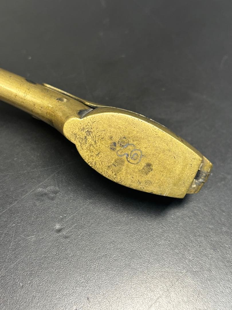 希少品】陽白草文様一体型矢立 真鍮 アンティーク 矢立 骨董品