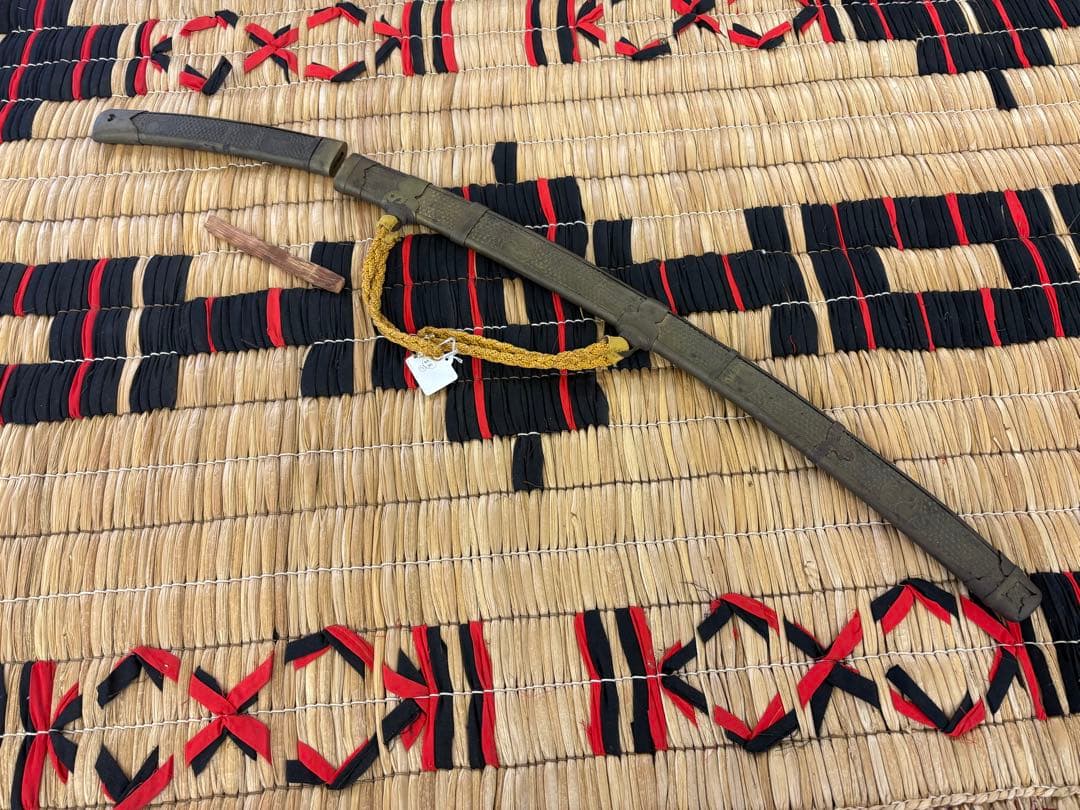 アイヌ　タンネプイコロ　覆輪太刀　刀装具　太刀拵　イコロ　エムシ　三ツ巴紋　竹光