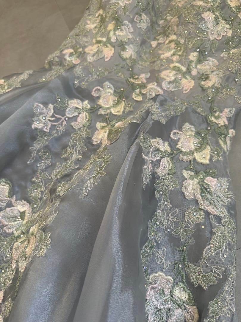 カラードレス　シルバー　グレー　結婚式　TWEED 演奏会ドレス