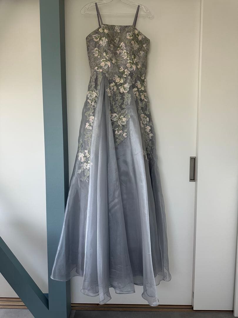 カラードレス　シルバー　グレー　結婚式　TWEED 演奏会ドレス