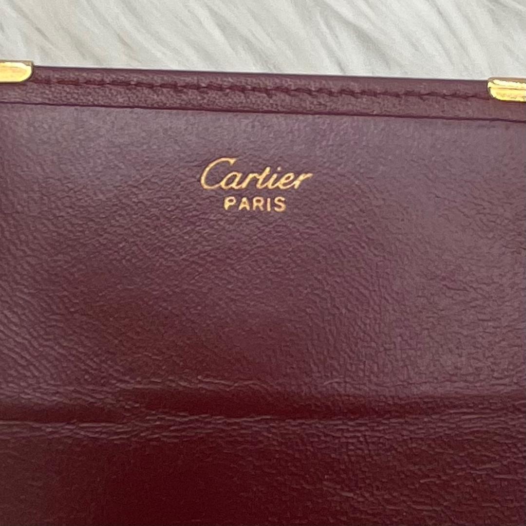未使用級✨カルティエ　Cartier 三つ折り財布 マストライン　レザー