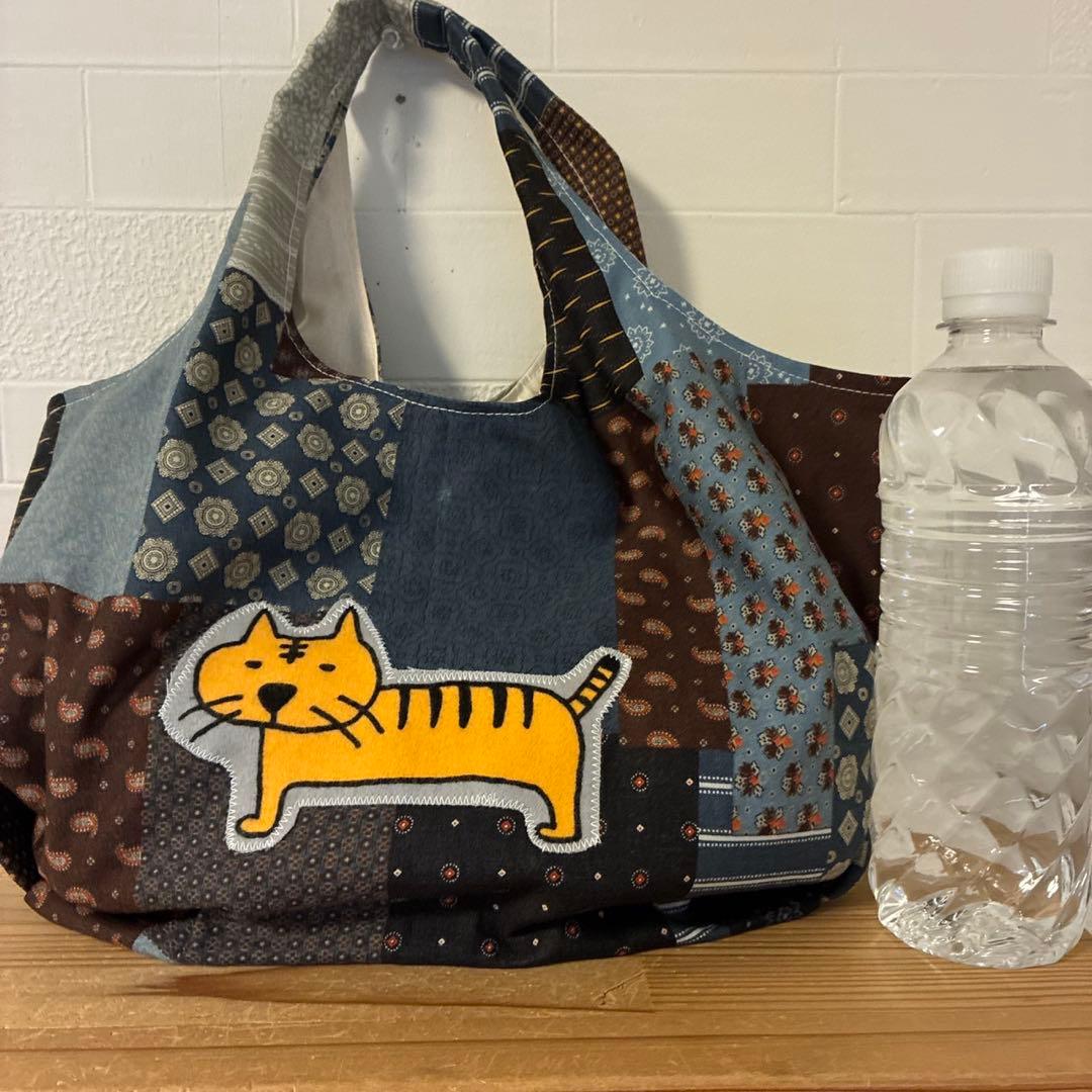 感謝価格　SALE 限定生地　ユキエモン　20cmファスナーダーツマチポーチ