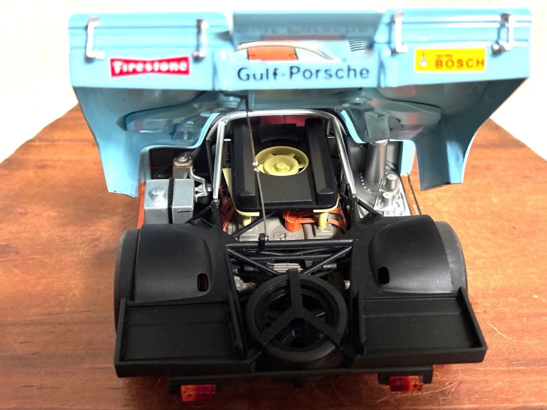 ポルシェ917K 栄光のル.マンアップデート版+Gulf Racingフィギュア