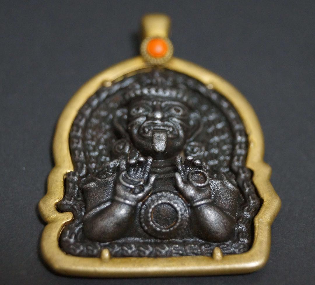 チベットトクチャ(Thogchags) 銅地天鉄 女神ザキラム 隕鉄根付 お守り