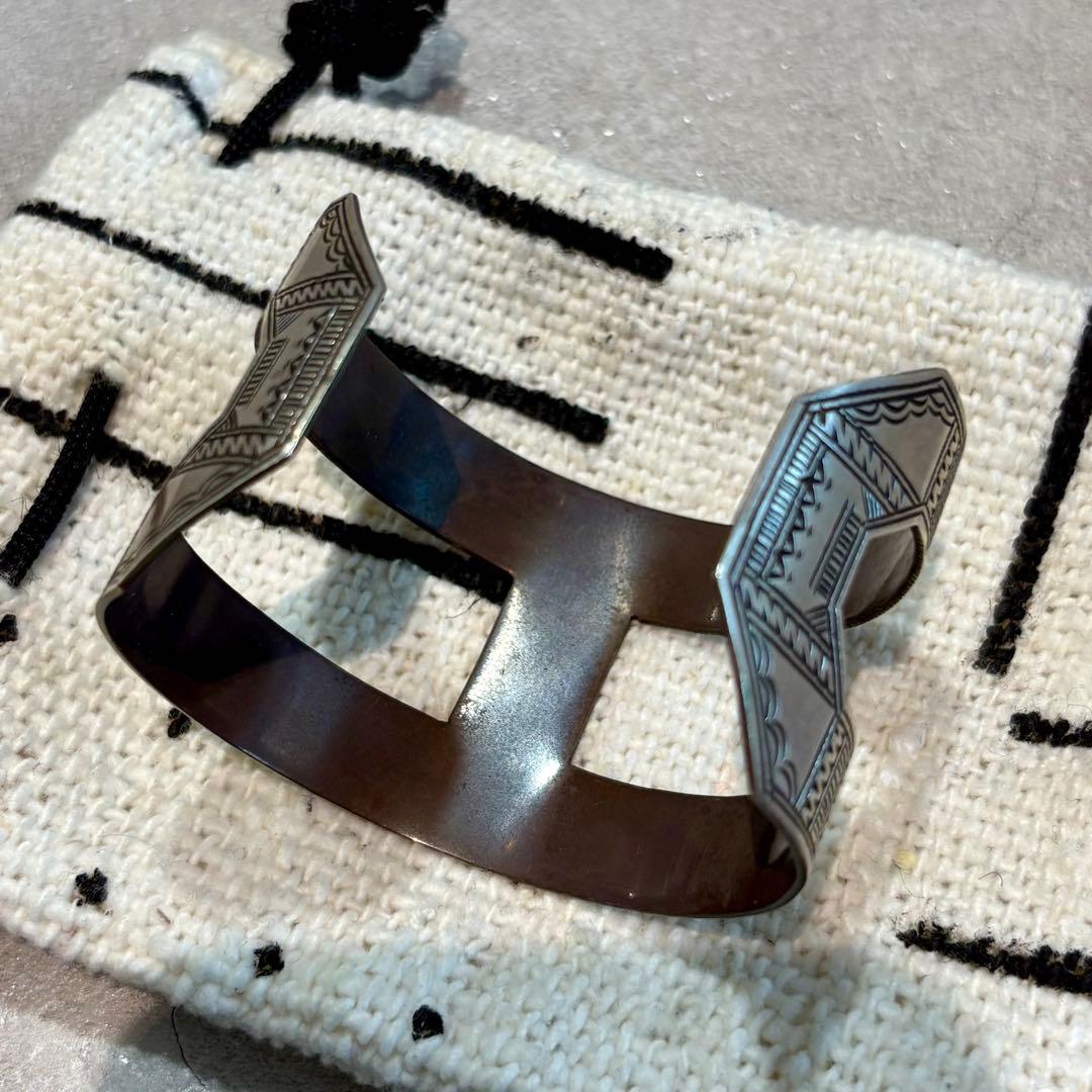 Adawat'n Tuareg アダワット トゥアレグ　バングル　H型