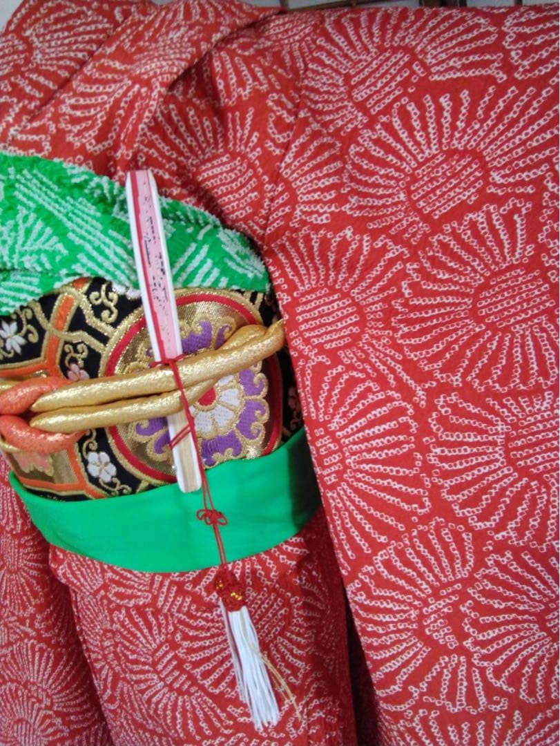 7歳向け・化繊・未使用・絞りのお着物のセット