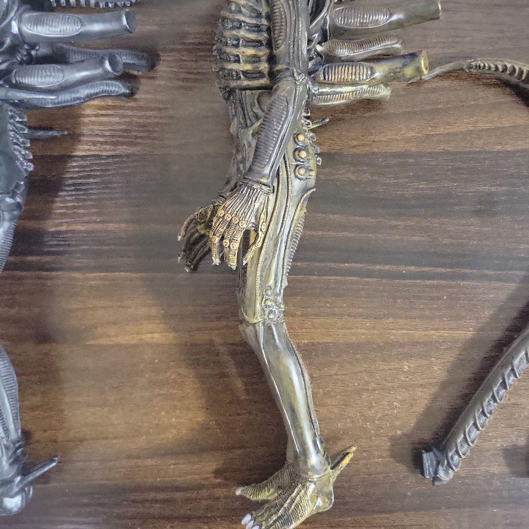 エイリアン ダークイエローVer. エイリアン フィギュア　2体セット