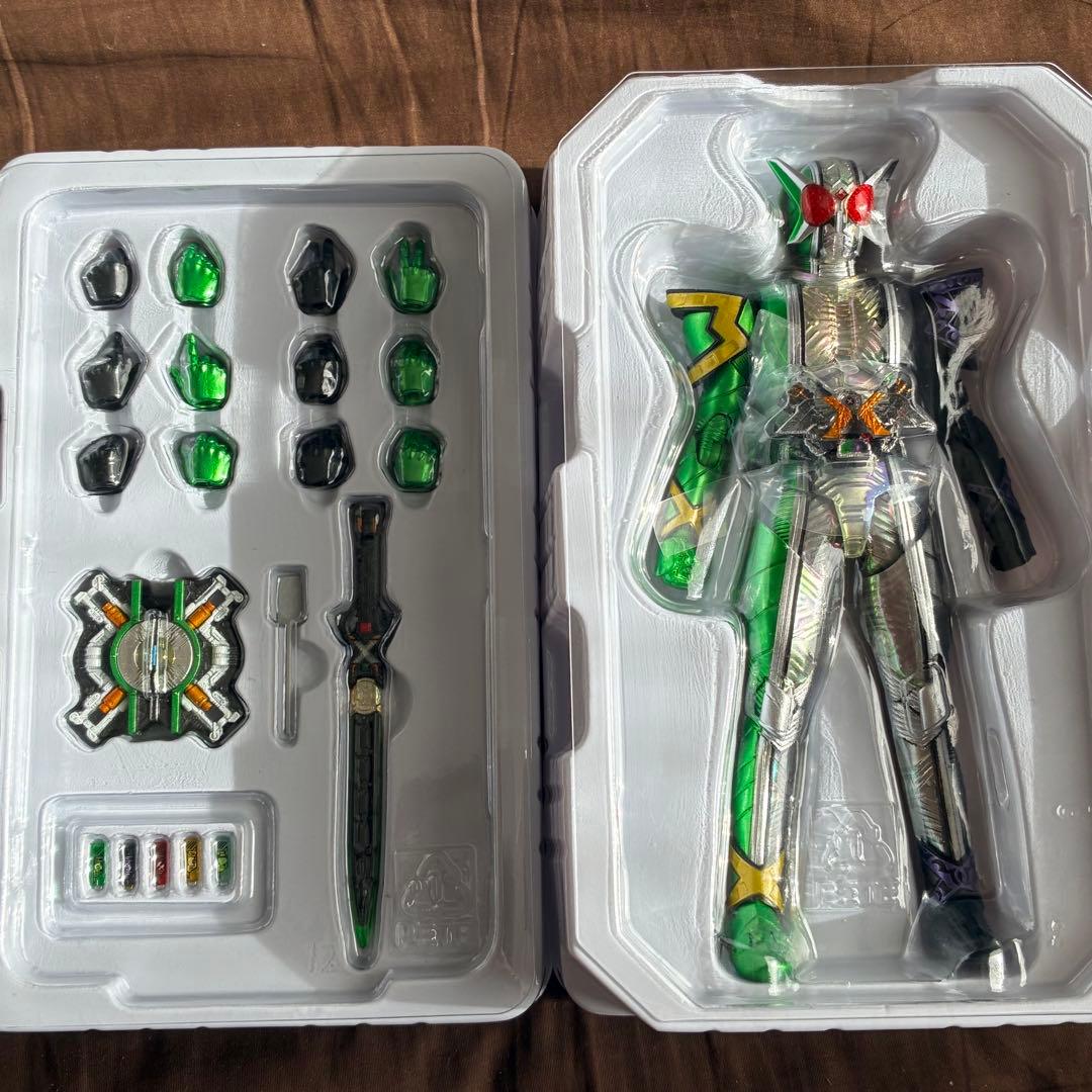 真骨頂　仮面ライダーW サイクロンジョーカーエクストリーム　真骨彫