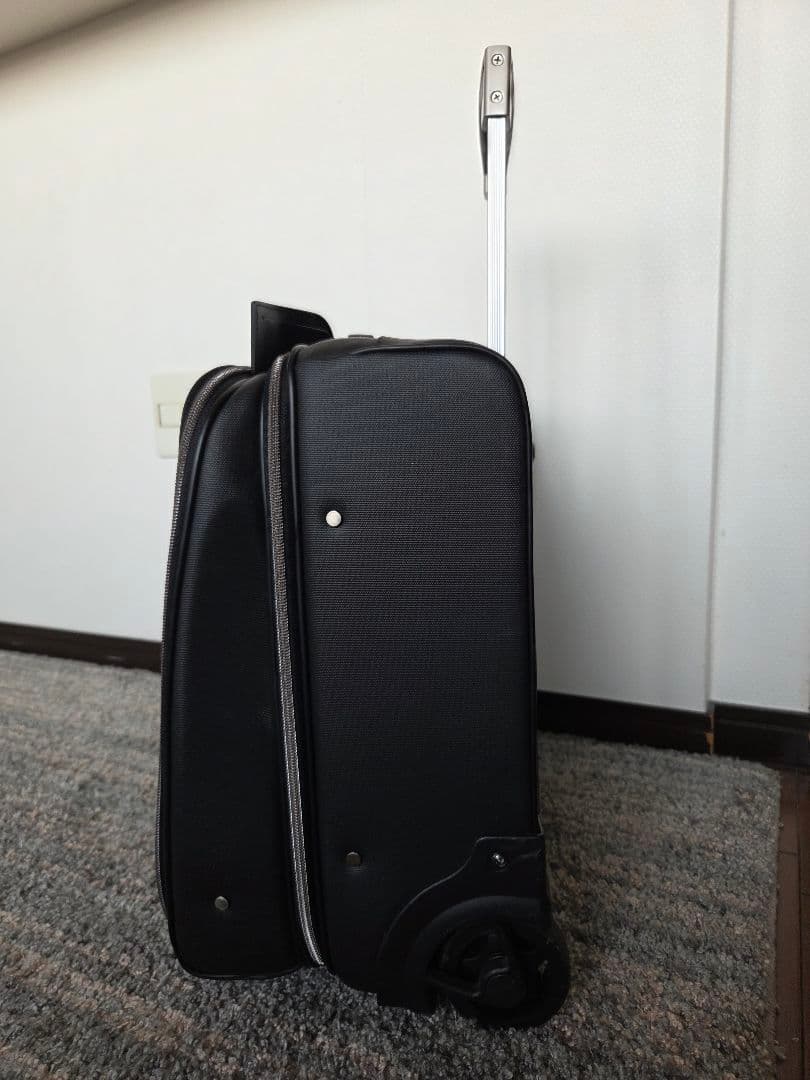 LEXUSレクサス ビジネスキャリーバッグ トロリーケース 黒レザー 鍵