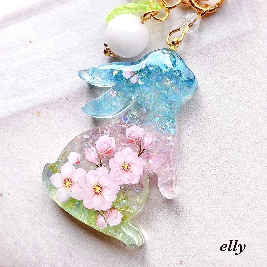 【ゆきゆっきー❄️様】1216.天然石　琉球ガラス　桜　じゃれ猫　レジン　チャーム