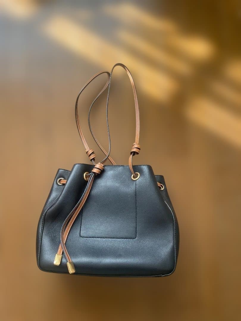 トリーバーチ　ブラック　レザー　ショルダーバッグ