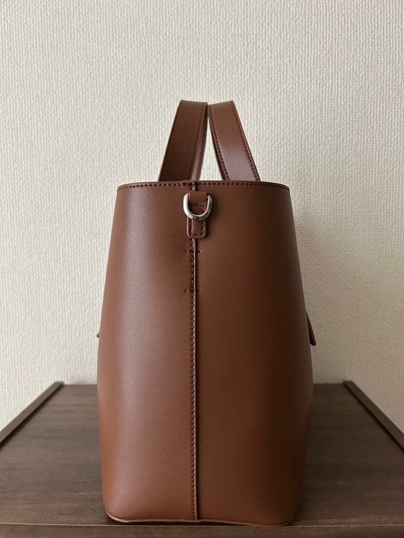 CHARLES & KEITH ブラウン ハンドバッグ トートバッグ