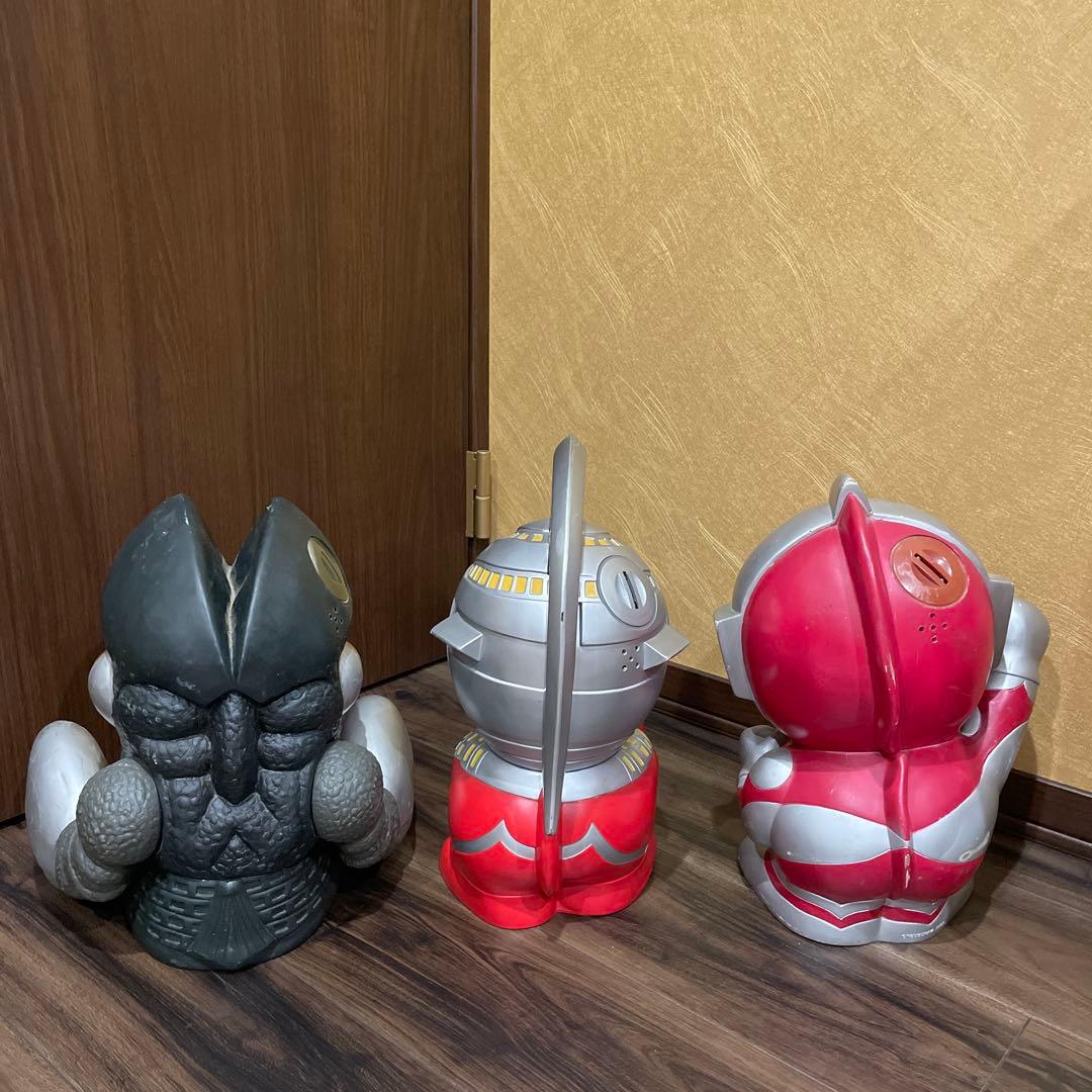 大型　ウルトラマンセブン 貯金箱 バルタン星人　ウルトラマン ソフビ フィギュア