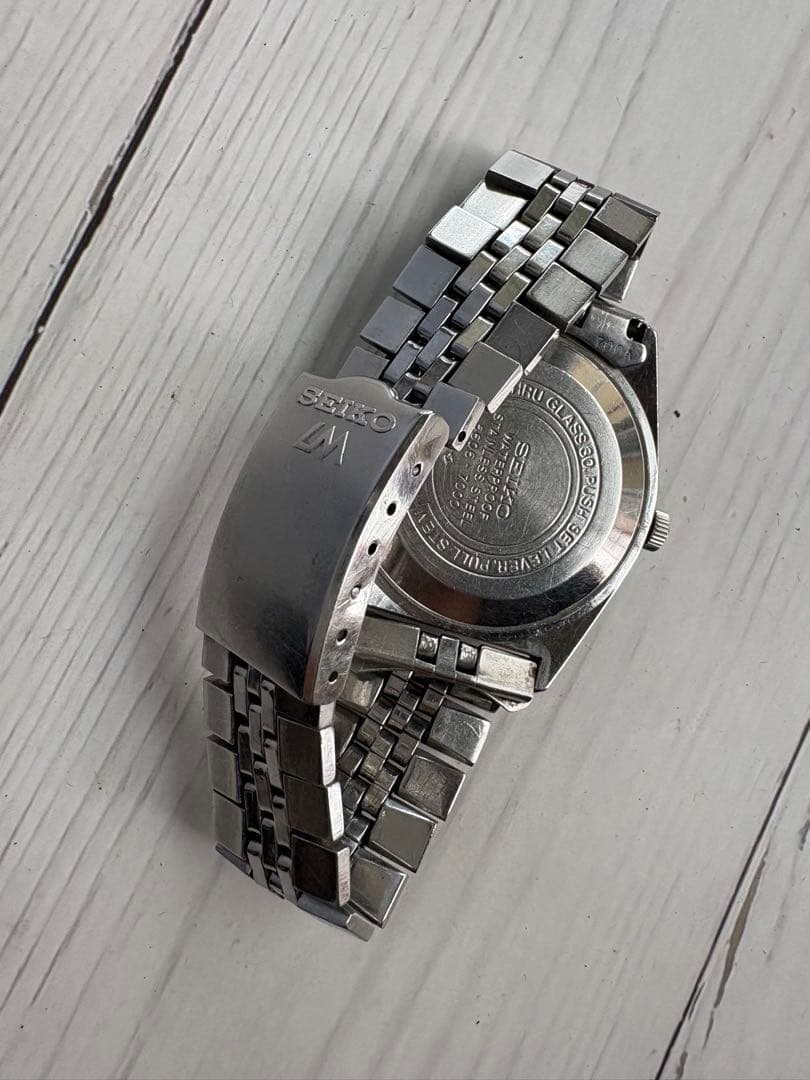 SEIKO ロードマチック 黒文字盤 ビンテージ自動巻き時計 動作品 (レ55)