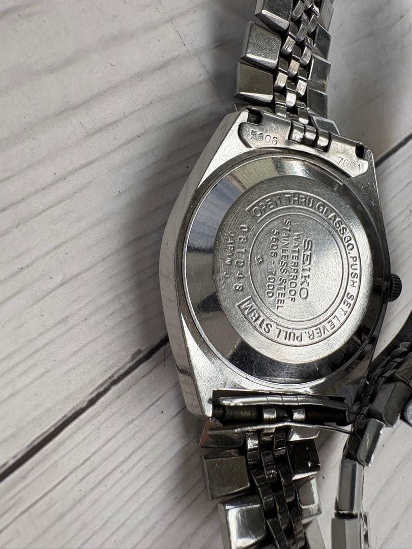 SEIKO ロードマチック 黒文字盤 ビンテージ自動巻き時計 動作品 (レ55)