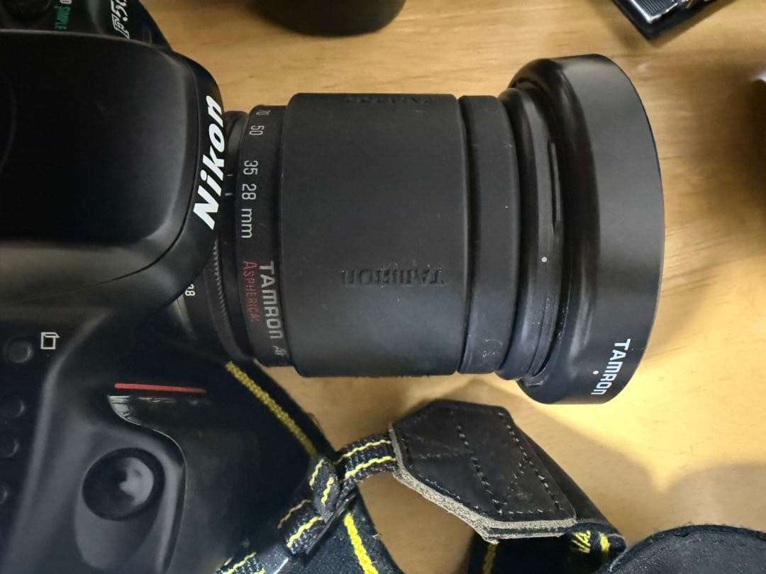 Nikon F60D フィルムカメラ Tamronレンズ SB-22