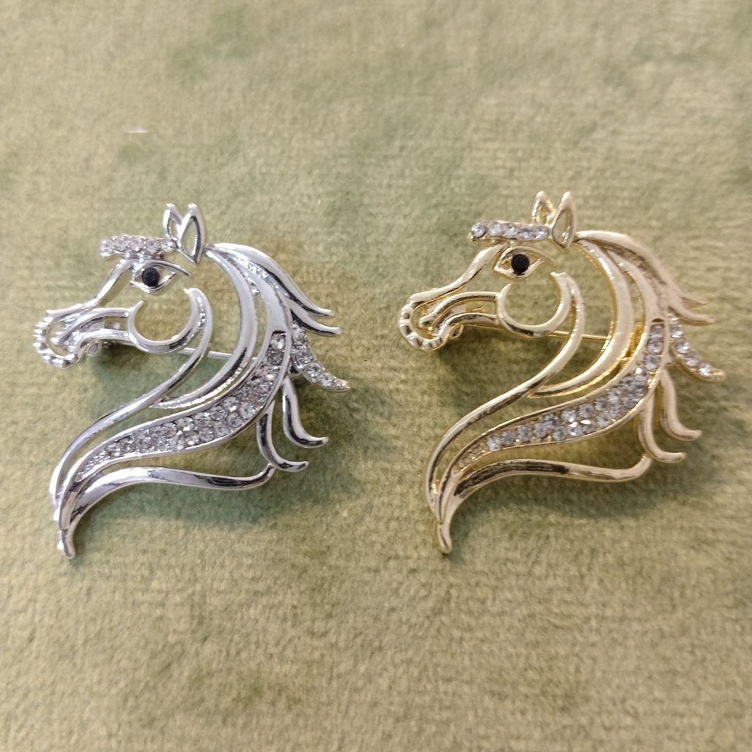 ブローチ アンティーク風 馬 ゴールド シルバー 2個セット 干支 男女