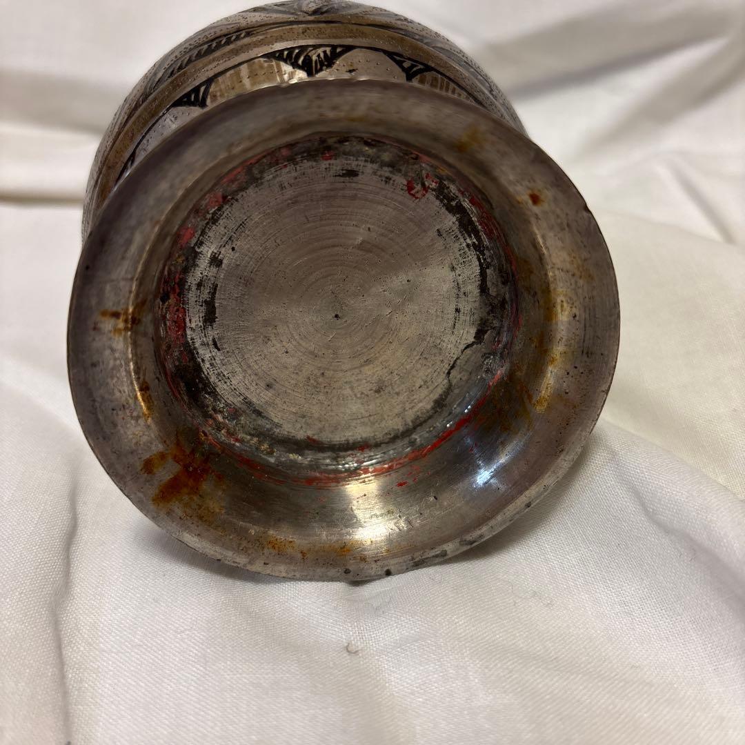 希少】 インド工芸 ビドリ焼き 銀象嵌 黒地 花瓶 伝統金属工芸 - メルカリ