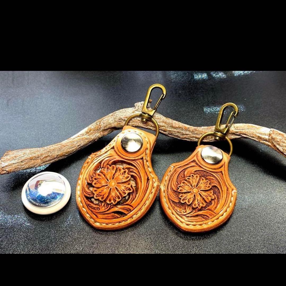 ☆しぇりー☆様オーダー　レザーカービング AirTagケース2点