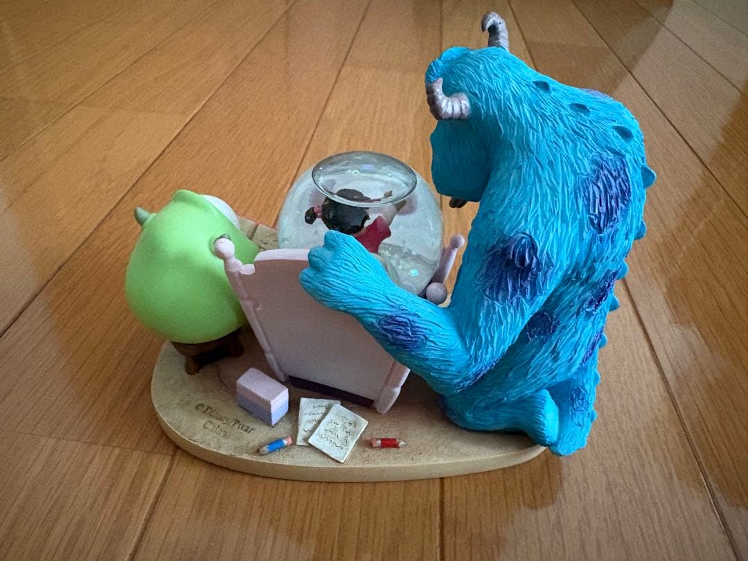 モンスターズインク　スノードーム