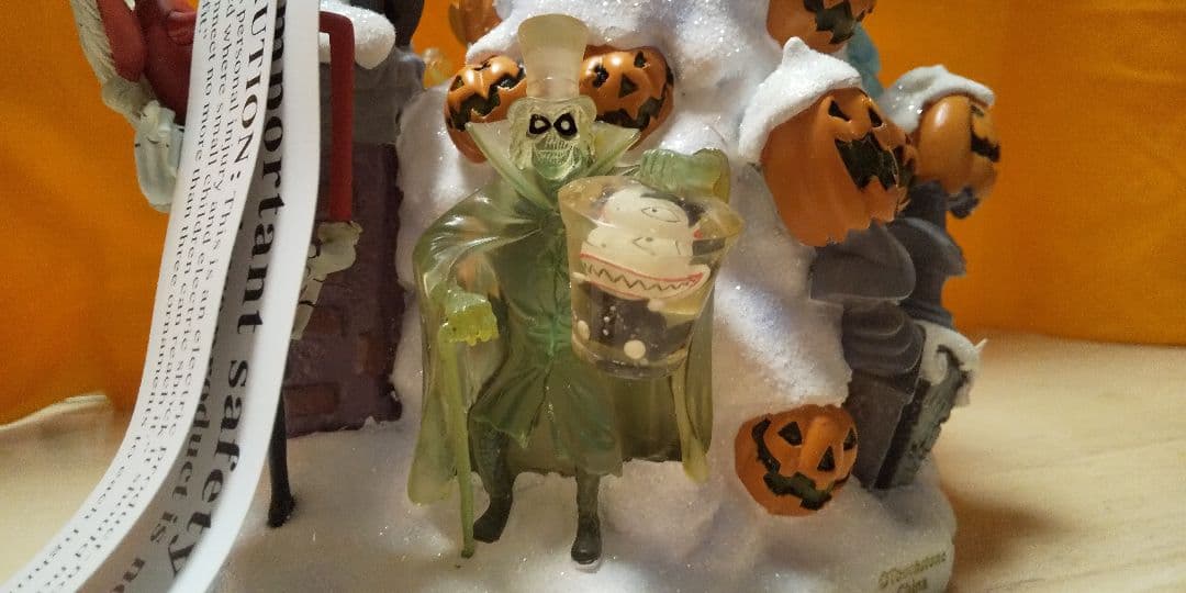 ホーンテッドマンション ナイトメアビフォアクリスマス ライトアップフィギュア