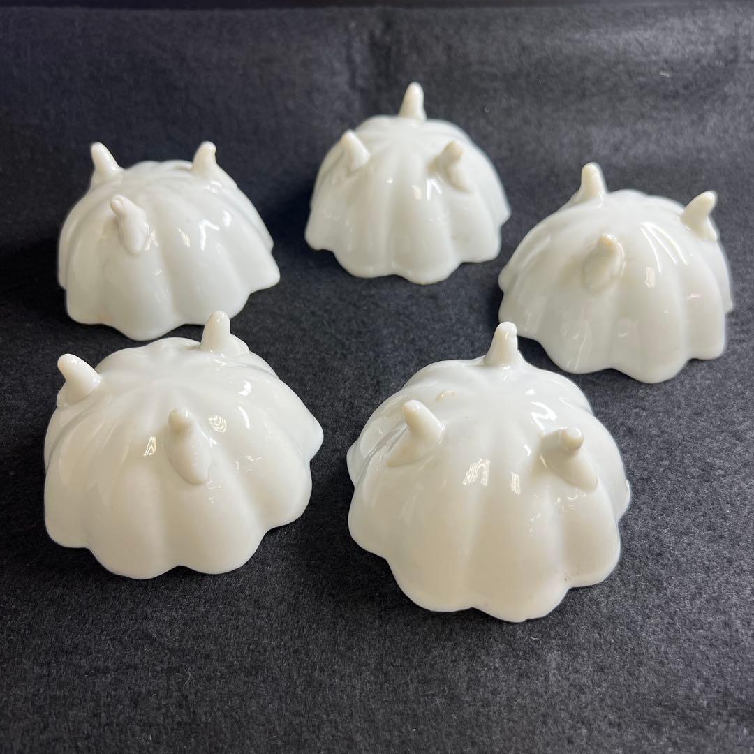 中国清朝時代 薄手白磁三足輪花小碗5客 幅約8