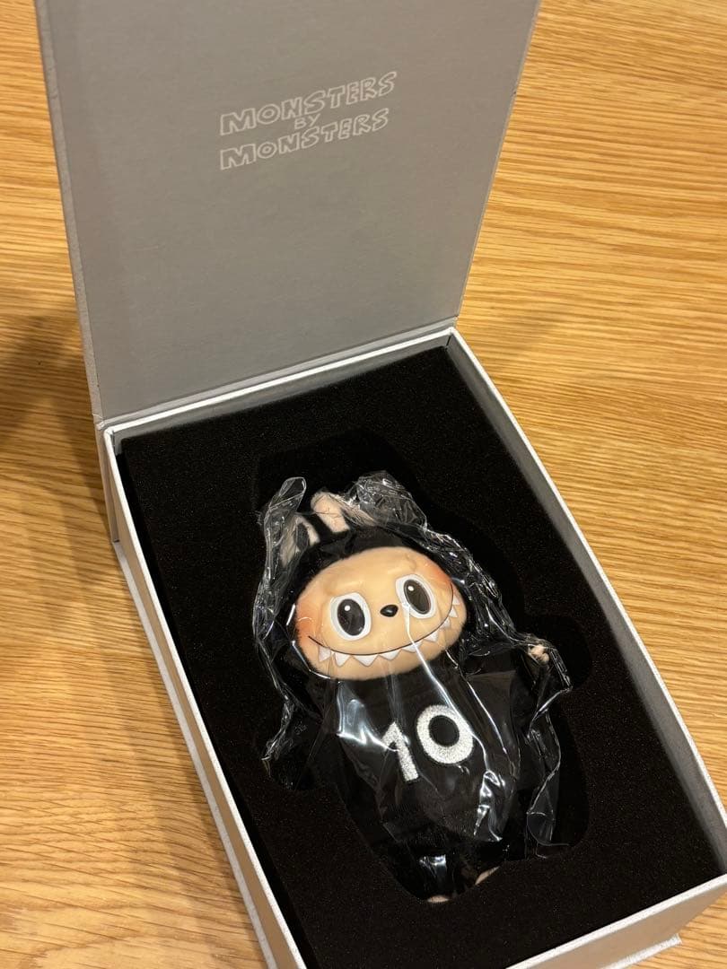 ぴ*ろ様 THE MONSTERS LABUBU 10周年記念展限定　ラブブ