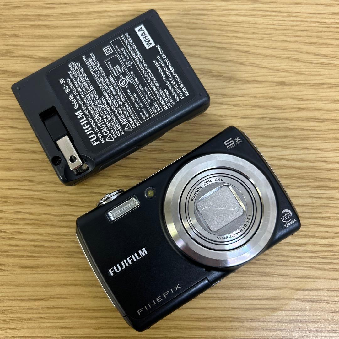 FUJIFILM FINEPIX F100fd デジタルカメラ 充電器付き C997092