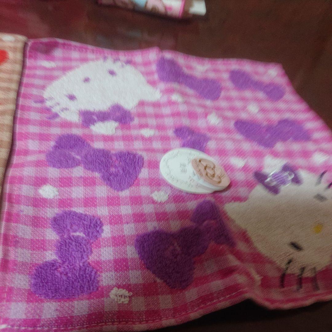 1354 ハローキティハンカチセット