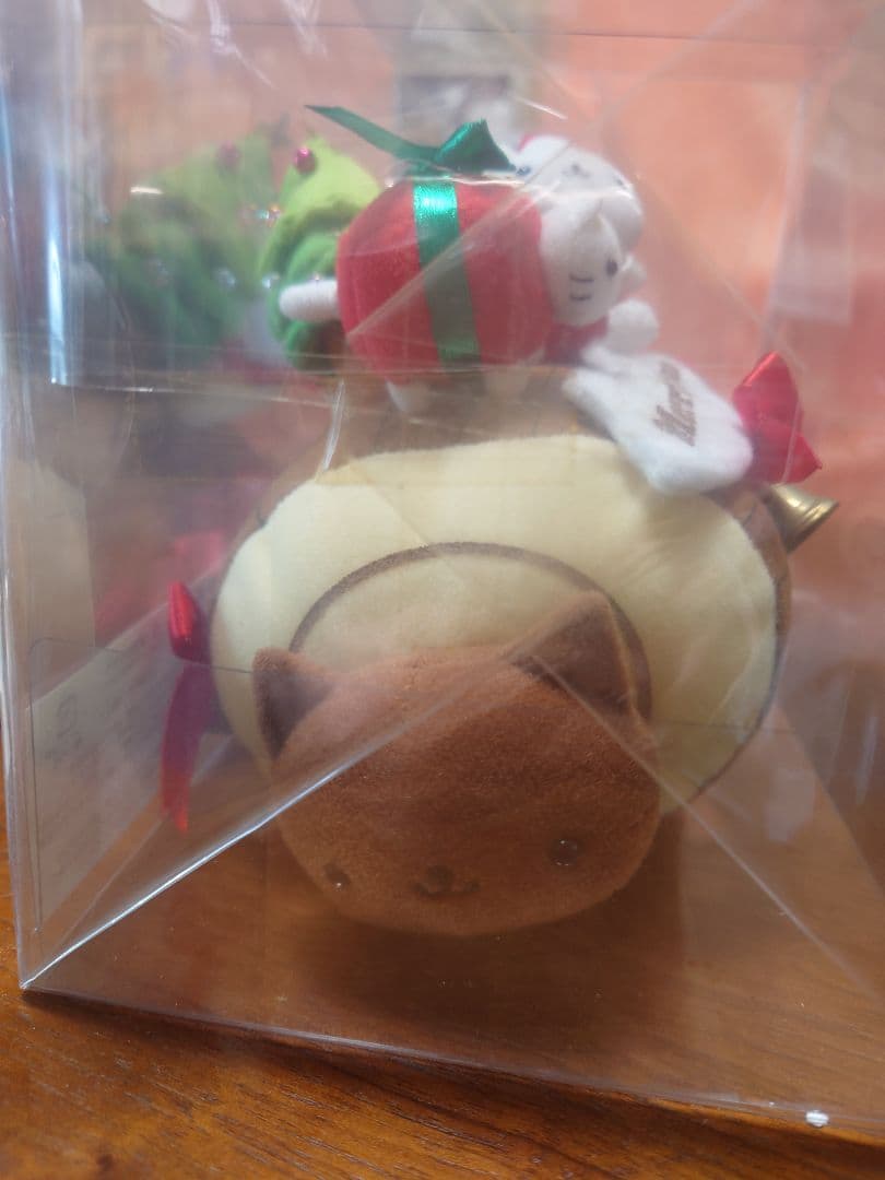 にゃんにゃんにゃんこクリスマスブッシュドにゃんこ&ウオーターボール