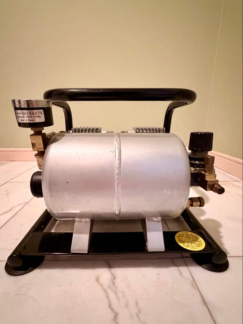 エアブラシ + ミニ エア コンプレッサー セット