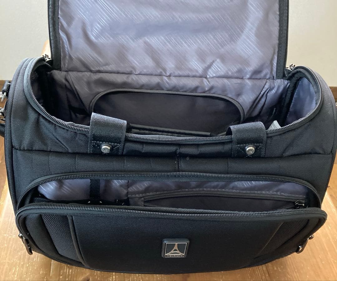 Travelpro Crew Versapack デラックストート ブラック