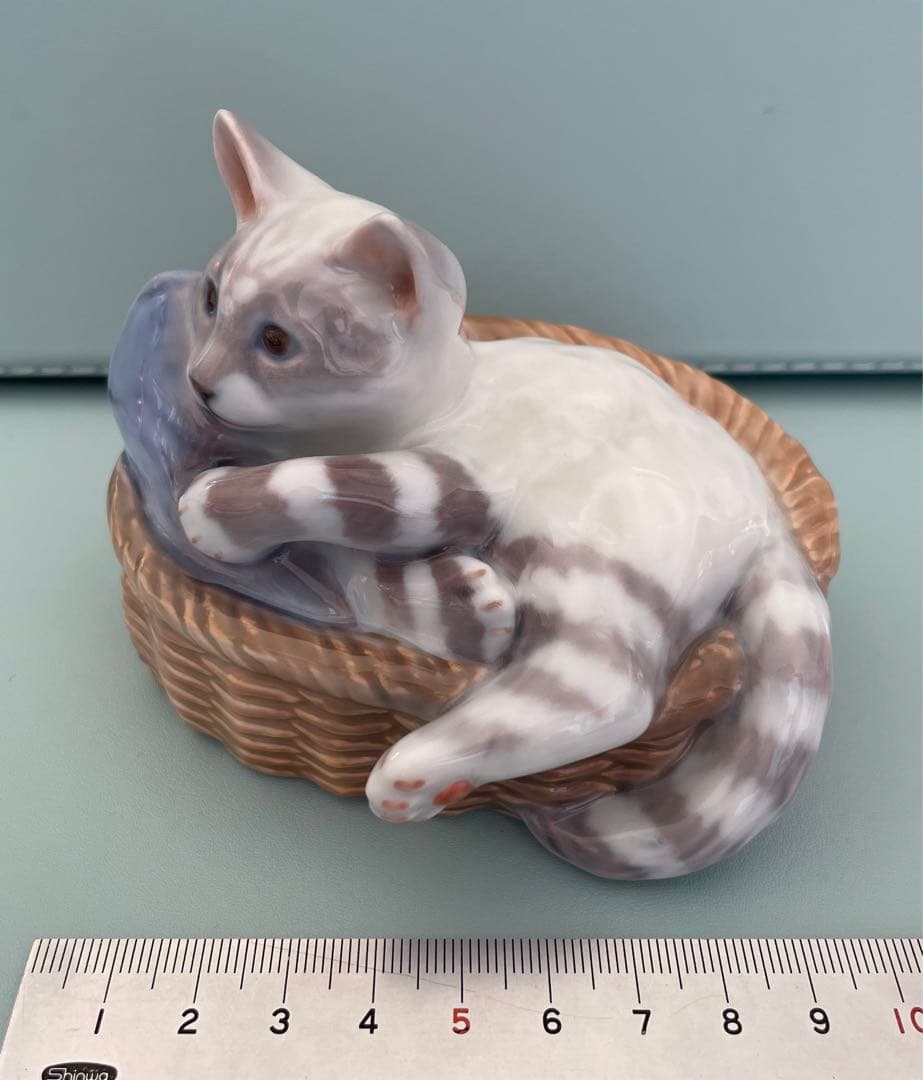 ☆美品☆ロイヤルコペンハーゲン 置物 イヤーフィギュリン 2010 ねこ 猫