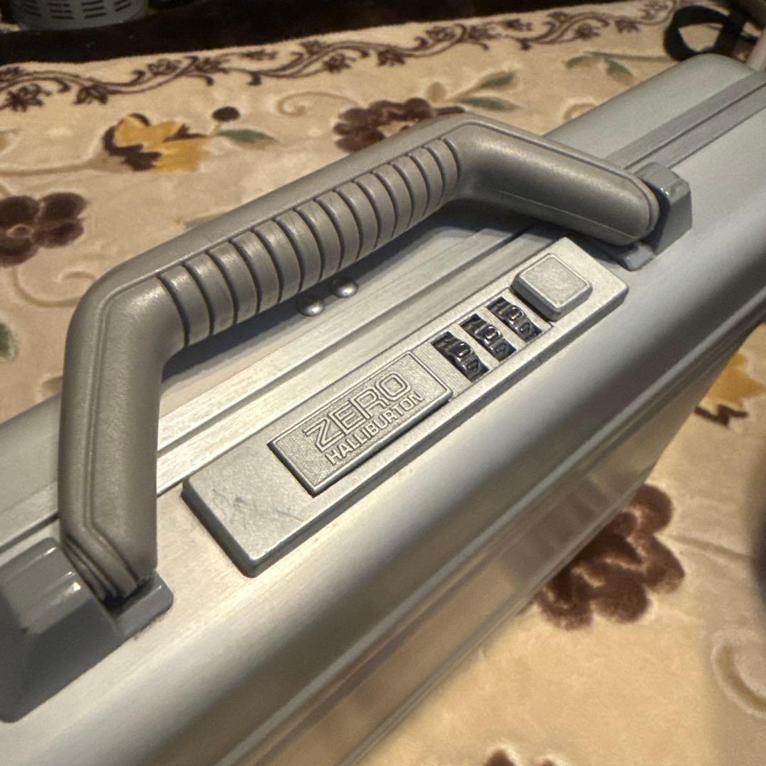 ゼロハリバートン ZERO HALLIBURTON アタッシュケース