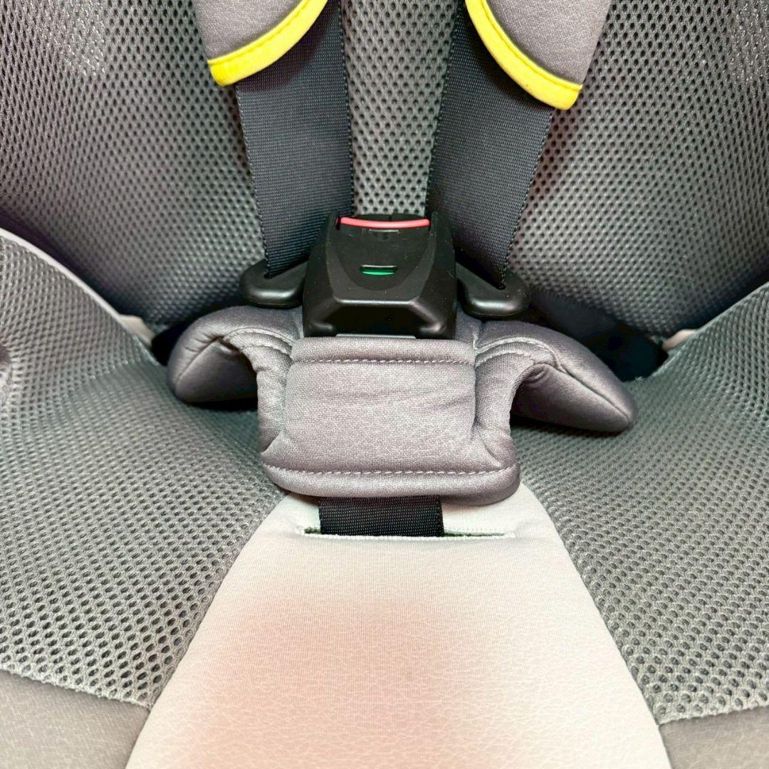 Combi ジョイトリップ エアスルー GZ ジュニアシート 814-14